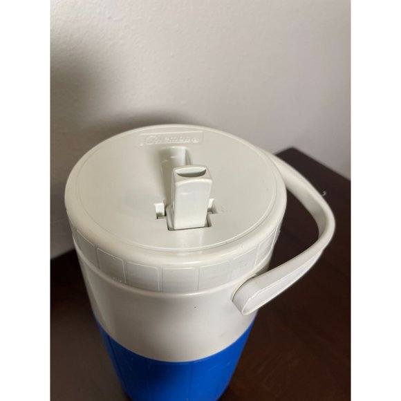 Vintage 1984 Coleman Water Jug Polylite Blue - 1/2 Gallon 5590 Jug Cooler Thermo - Picture 5 of 7